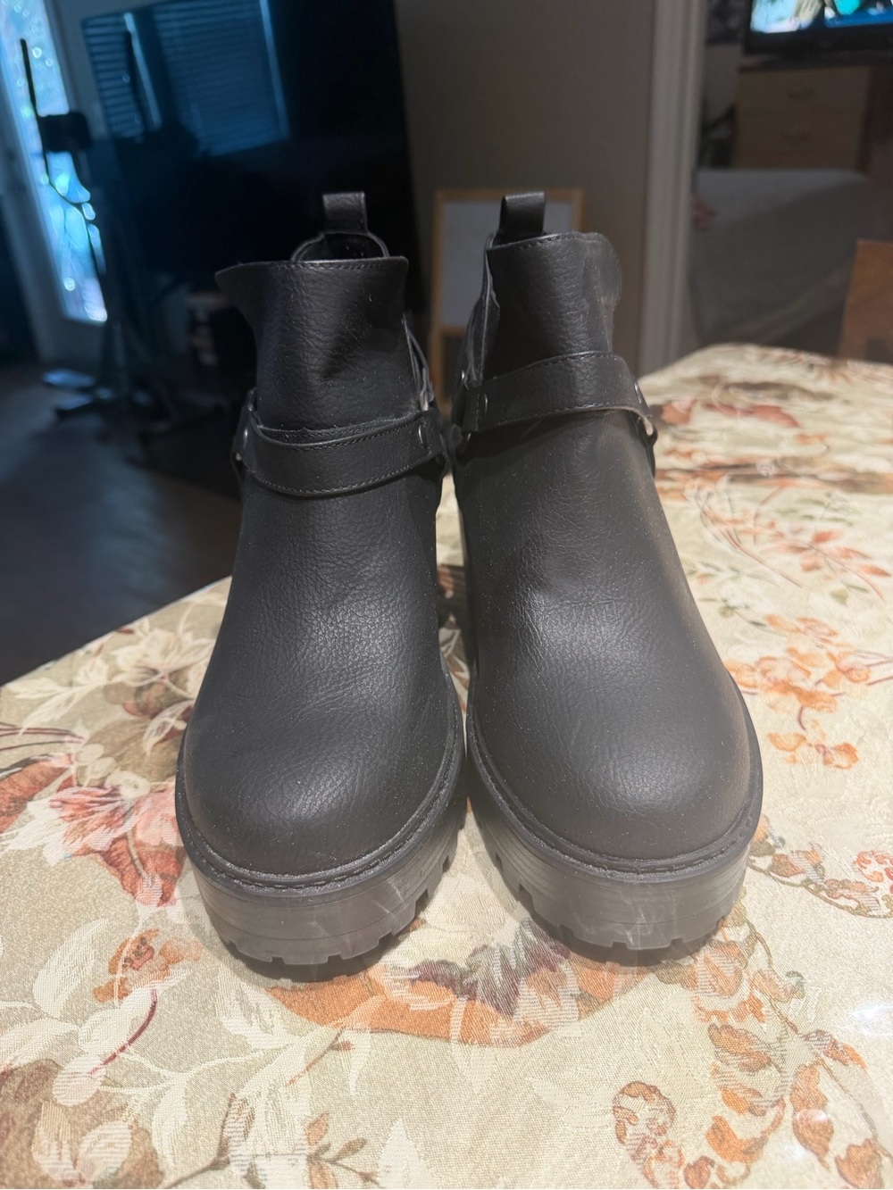 torrid Black Lug Platform Chelsea Booties - Picture 1 of 6